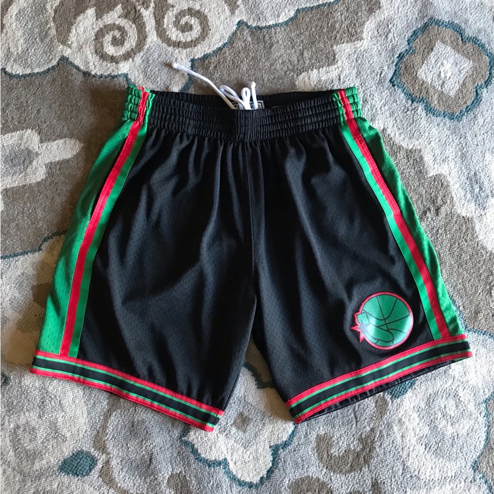 Mitchell Ness Hardwood Classic Golden State Christmas shorts large